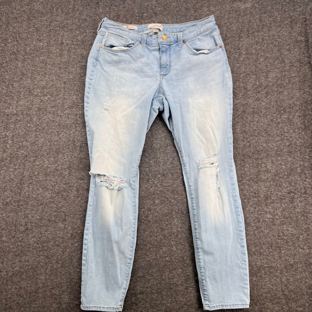 Universal Thread Womens Mid Rise Curvy Skinny Distressed Jeans Light Wash 14/32R